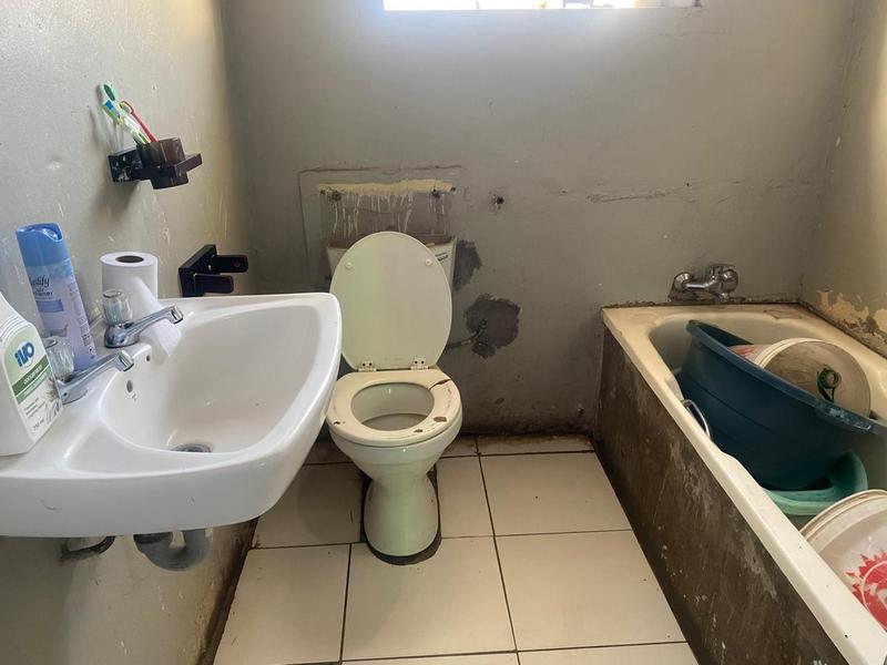 2 Bedroom Property for Sale in Ezibeleni Eastern Cape